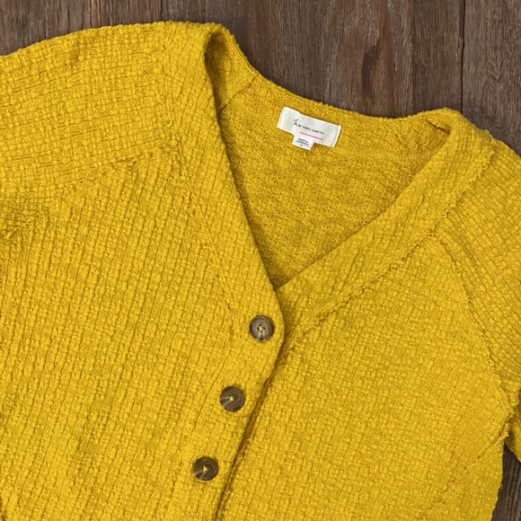 Vince Camuto Textured Semi-crop Top Button Cardigan Sweater Jacket Mustard Gold - Picture 4 of 7